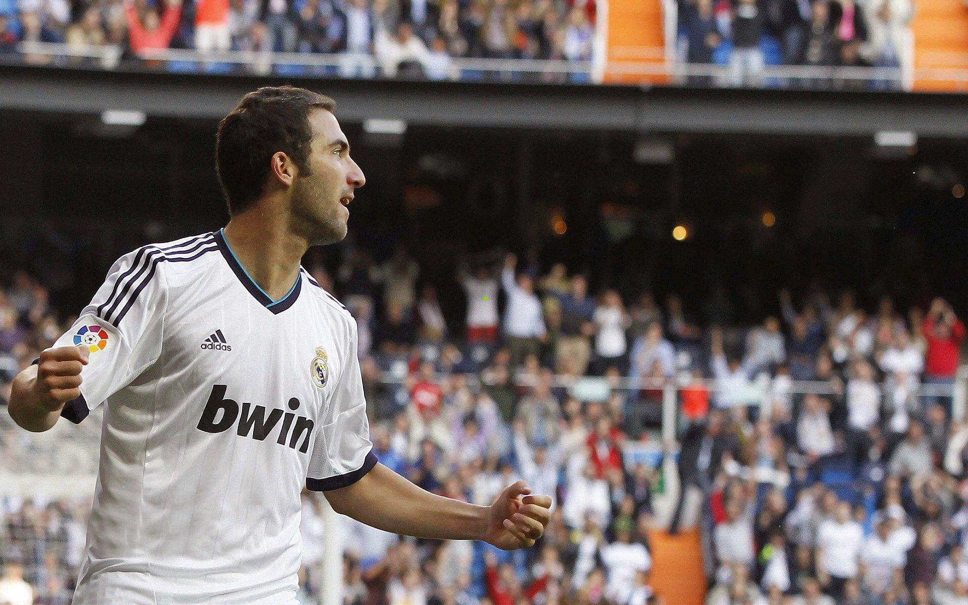 中超激战,林良铭双响难锁定胜局 卡兰加补时绝平助河南2-2大连